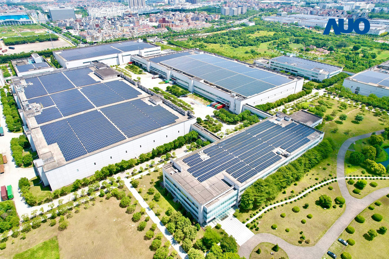 威尼斯wns9778廈門推動智能制造同時，透過綠電創(chuàng)能縱深推進綠色轉型，廠區(qū)全屋頂鋪設太陽能光伏板，每年太陽能發(fā)電 2,600多萬度